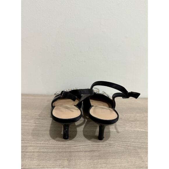 BCBGeneration Donna-2 Satin Kitten Heels Slingback Pump w/ Silver Bow Black 7.5 - Picture 5 of 7